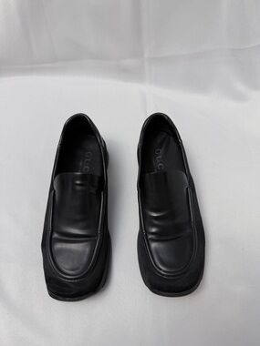 Gucci Women’s Vintage Black Leather Slip-On Loafers